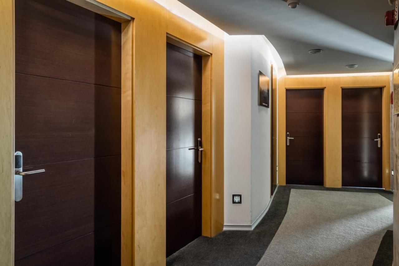 Hotel Madanis Barselona Dış mekan fotoğraf