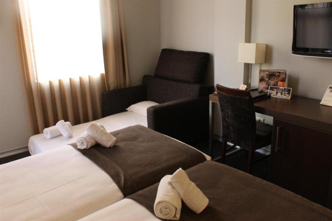 Hotel Madanis Barselona Dış mekan fotoğraf